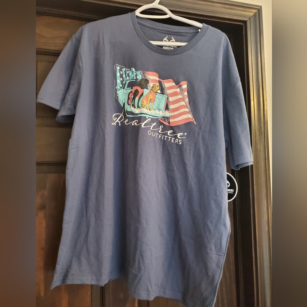 NWT XL Real Tree Shirt